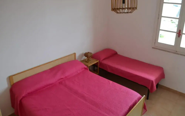 Cosy Apartment Near The Beach With Balcony - Pets Allowed