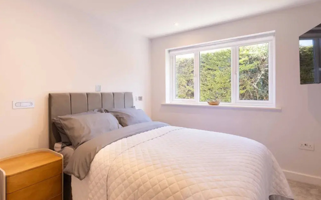 Spacious 4Bd Smart Home In Idyllic Rural Setting
