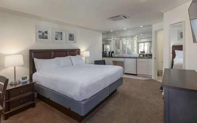 Saratoga Oaks Lodge
