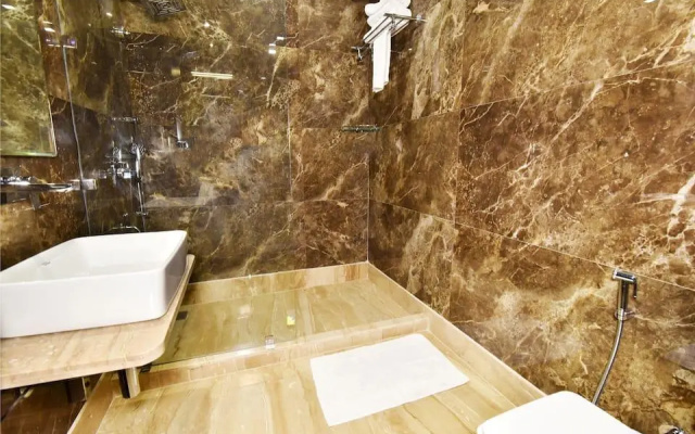 Hotel Shiraz Castle