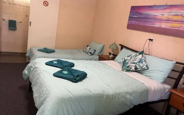 1 Showgrounds Road Horse Creek QLD 4714
