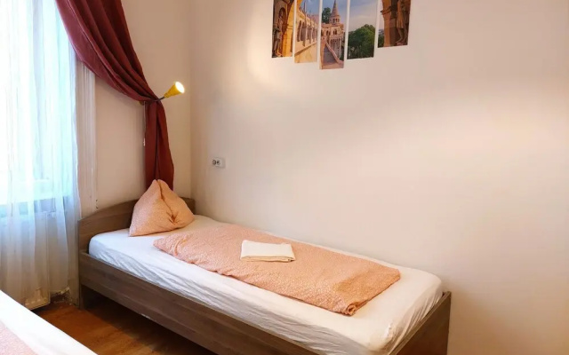 GoodMo Budapest Smart Rooms