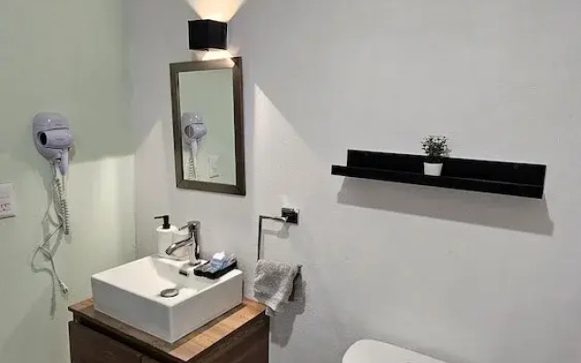 A30 Plaza Acequia Suite Black Plus