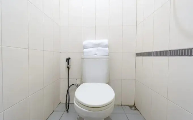 Residence Stasiun Tebet Syariah by OYO Rooms