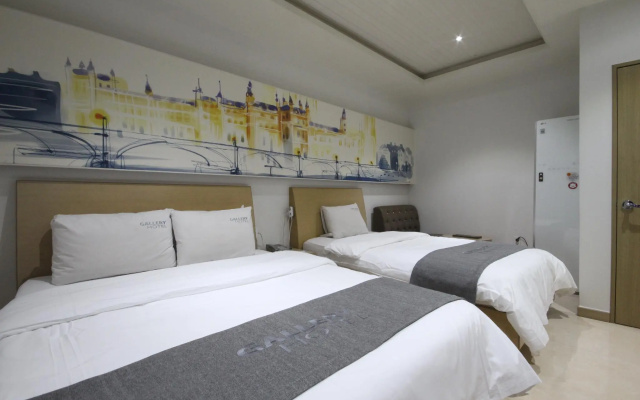 Gallery Hotel
