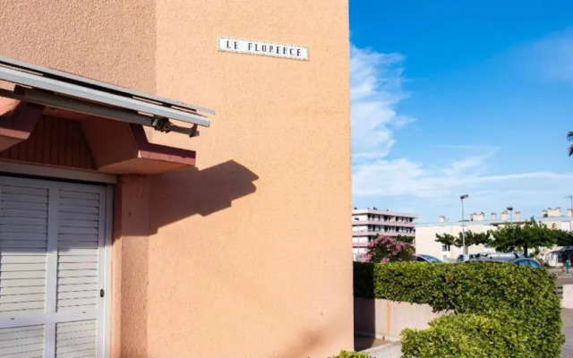 Nice studio with direct access to the sea