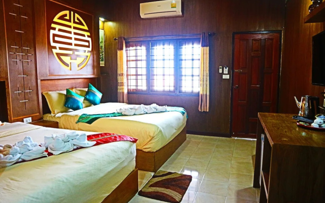Chasa Rakthai Resort