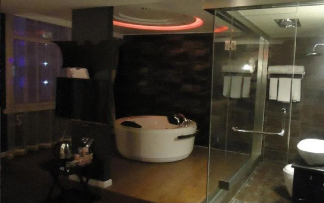 Love Theme Hotel