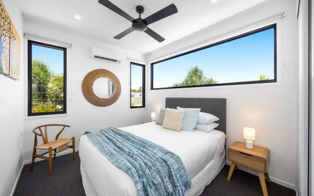 Spacious 3-bedroom Retreat With BBQ and Pool