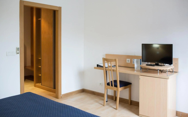 Hotel Puerta De Santillana