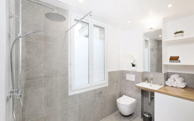 LUX 4BDR Opera Lafayette 3 by Livinparis