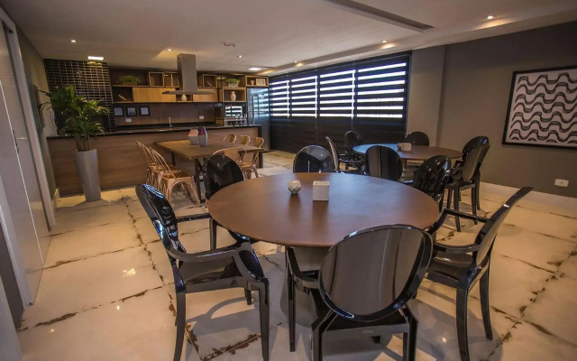 Studio Adaptado com Ar Condicionado - ALL1102
