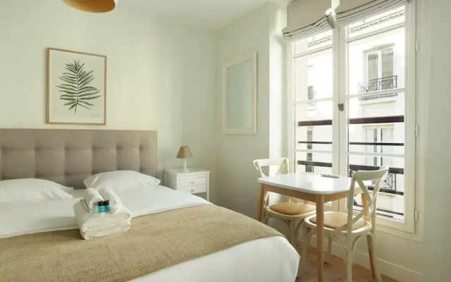 Charming Flat With AC - Center of Paris