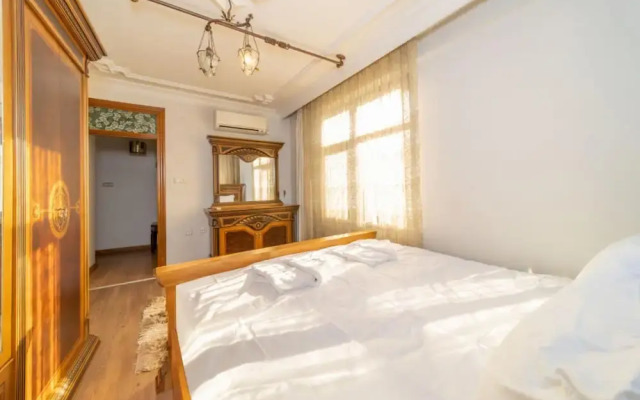 Lovely Flat with Sea View near Beach in Muratpasa