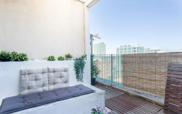 Bonito Atico Con Terraza