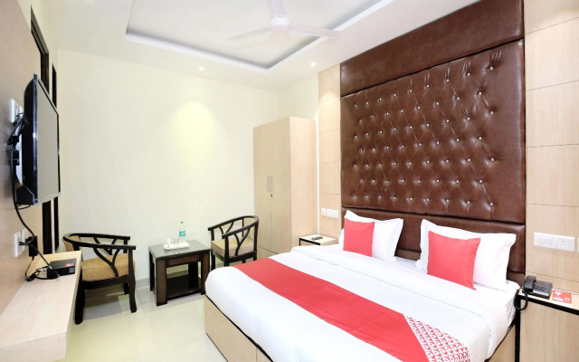 OYO 15486 Hotel New Diamond