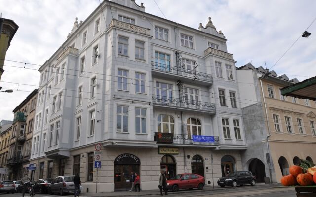 Отель Tara Hostel Польша, Краков - отзывы, цены и фото номеров - забронировать отель Tara Hostel онлайн вид на фасад