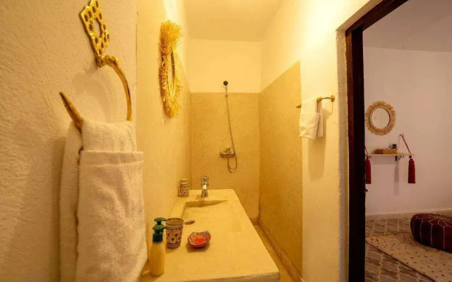 Zwen Zwen Boutique Hotel Rooftop & Spa