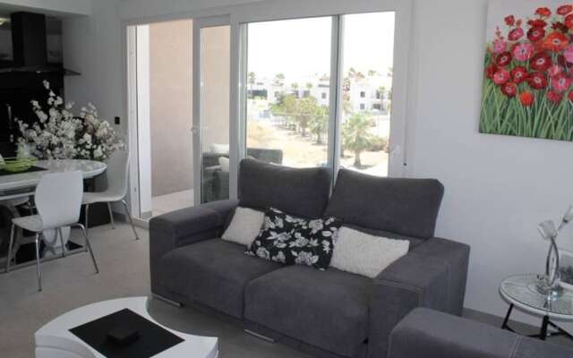 Отель LA Fuente 3 Bedroom Apartment With Comm Pool Испания, Ориуэла - отзывы, цены и фото номеров - забронировать отель LA Fuente 3 Bedroom Apartment With Comm Pool онлайн