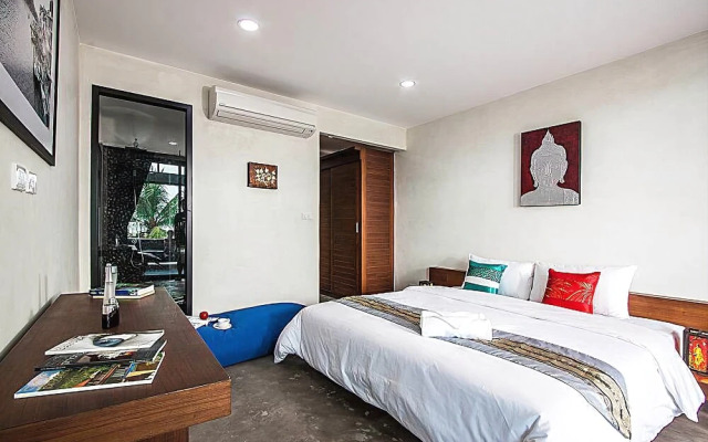 Paritta Sky Villa A 2 villas with 3 beds each