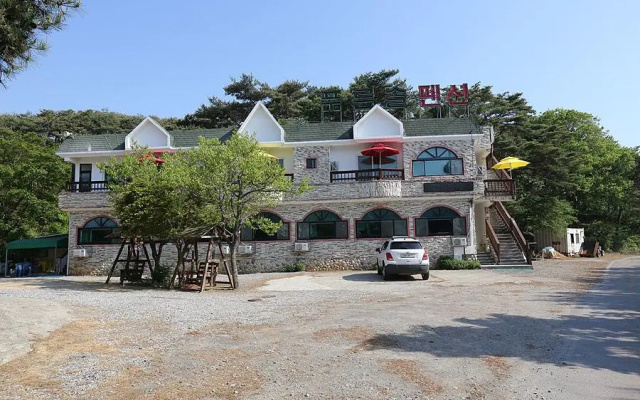 Kkotjipureunsol Pension