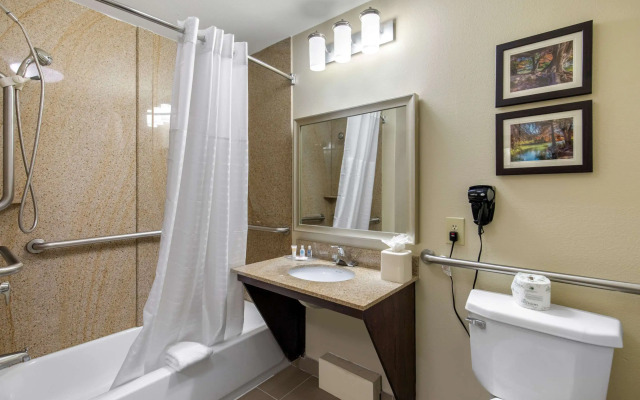 Comfort Inn & Suites Cedar Hill Duncanville