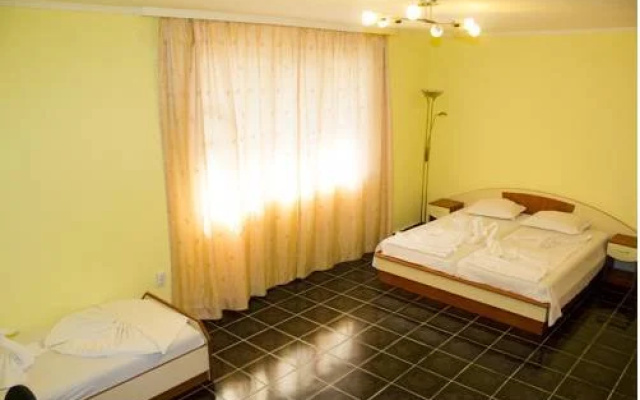 Dirossi Hotel