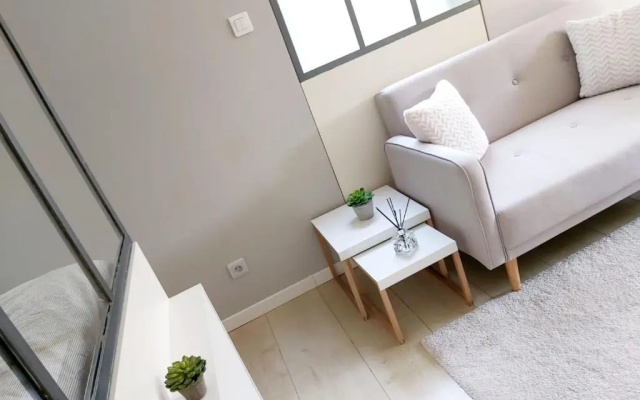 Charmant Studio Sur Cour a Lyon 9e Mont D'or (Adults Only)