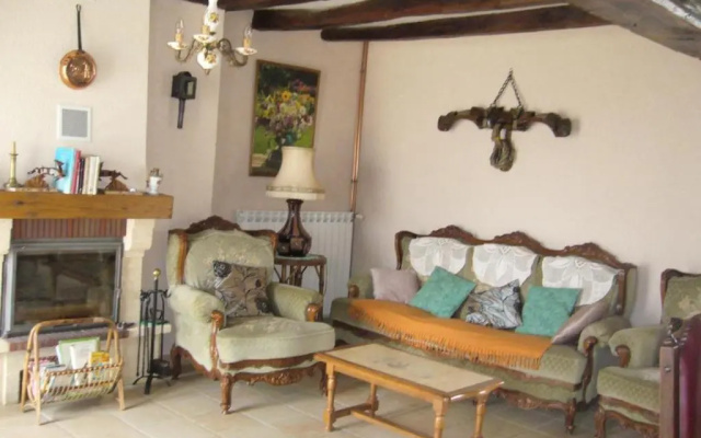 Gîte Verneix, 4 pièces, 6 personnes - FR-1-489-83