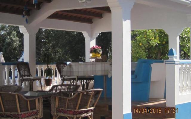 Отель Quinta da Fonte em Moncarapacho Португалия, Монкарапашу - отзывы, цены и фото номеров - забронировать отель Quinta da Fonte em Moncarapacho онлайн вид на фасад