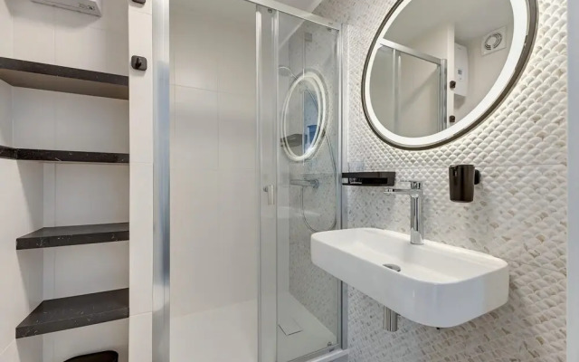 Petit Repit by Grand Apartments