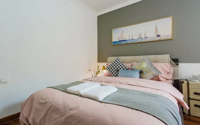 Locals Boutique Apartment Jiuzhou Port.3