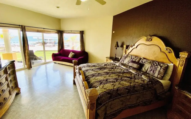 Villa 6 - 4 Br Villa