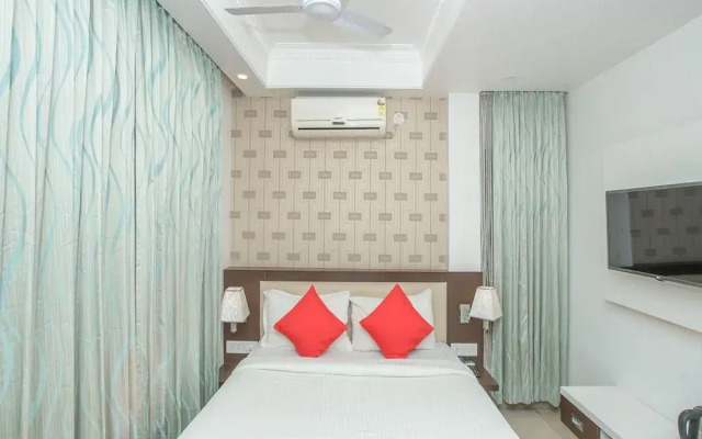 OYO 13786 Rekha Residency
