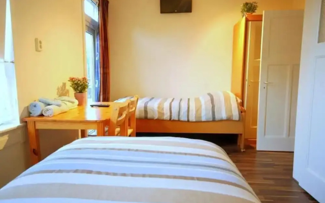 Ensche-Day Inn