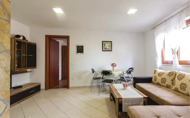 Awesome Home in Orbanici With Wifi and 1 Bedrooms