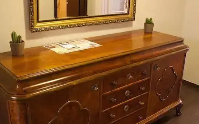 Five Seasons Apartment