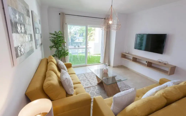 Contemporary central Apartment