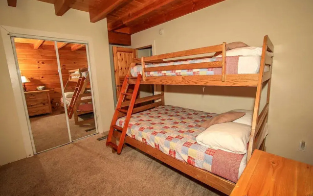 Arktos Jewel-589 by Big Bear Vacations