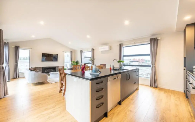 33 Star Apartment