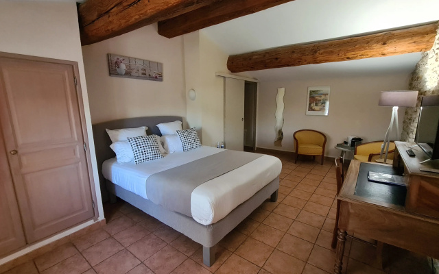 Logis Hotel La Bastide St Bach