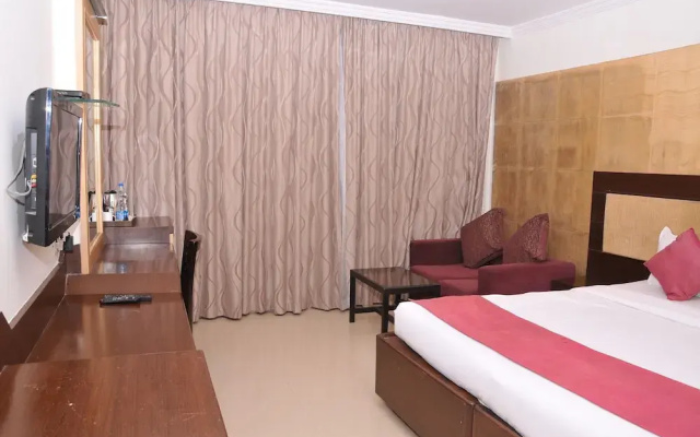 OYO 7361 Meenal Hotel