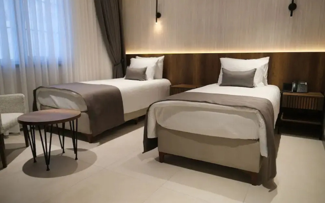 1921Justa otel