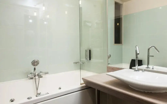 Logis Hotel Le Rabelais
