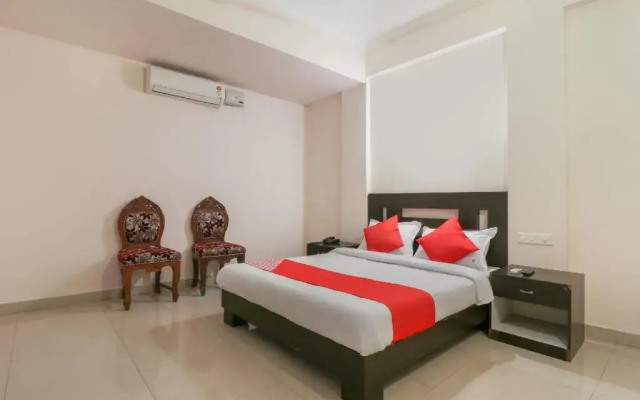 Lora Residency by OYO Rooms