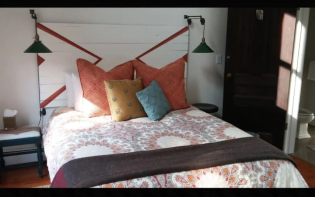 Burdett House Bed & Breakfast