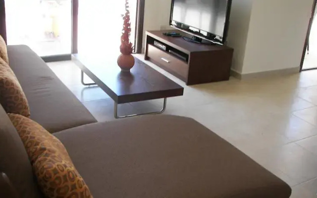 Villa Barnsley