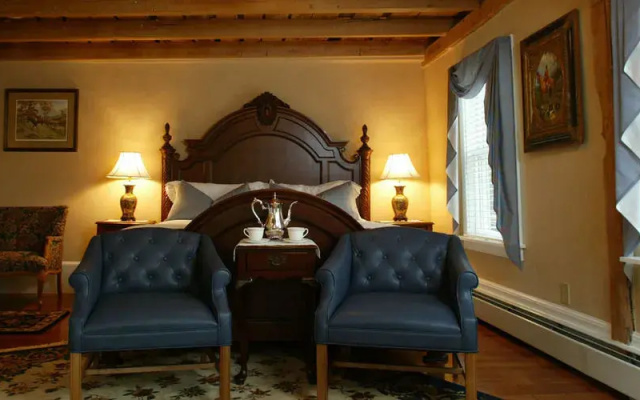 Historic Jacob Hill Inn