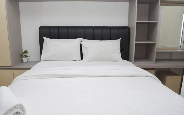 Cozy and Comfort Living Studio at Transpark Cibubur Apartment
