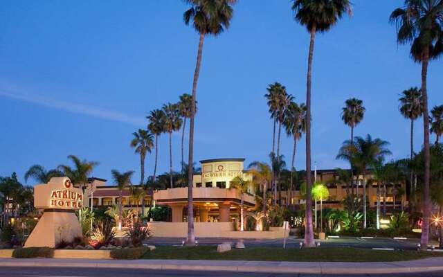 Atrium Hotel at Orange County Airport 0